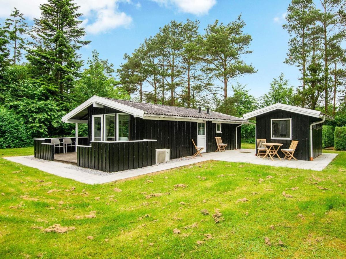 5 Person Holiday Home In Oksb L Dyreby Exterior photo
